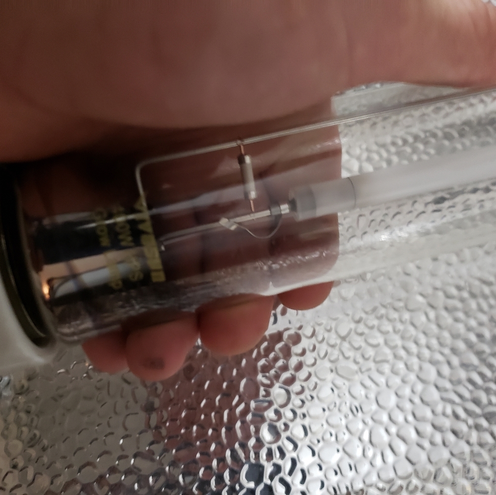 Indoor 400watt vivosun bulb and fixture
